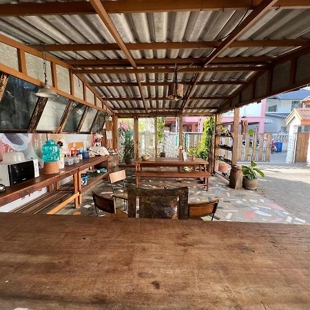 Plumeriahome Near Walking Street Чиангмай Екстериор снимка