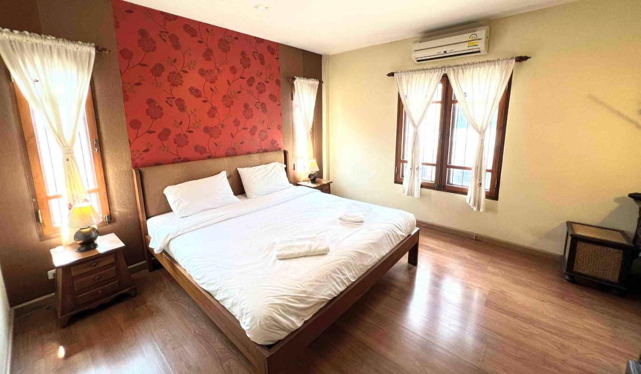 Plumeriahome Near Walking Street Чиангмай Екстериор снимка