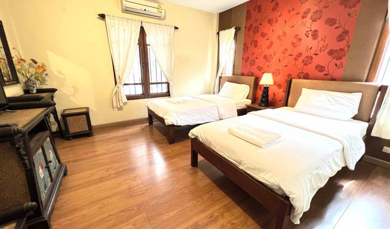 Plumeriahome Near Walking Street Чиангмай Екстериор снимка