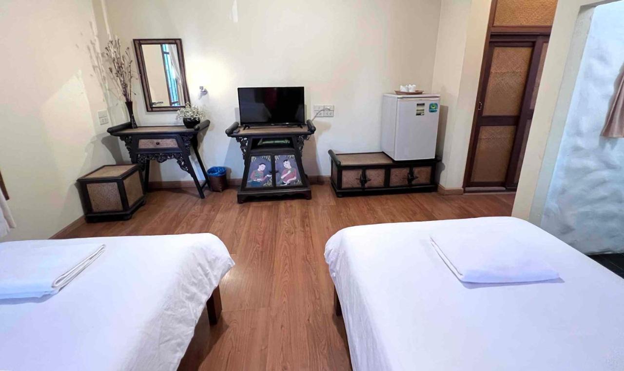 Plumeriahome Near Walking Street Чиангмай Екстериор снимка