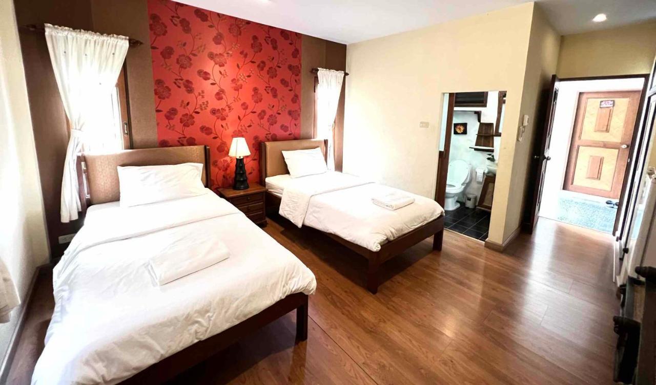 Plumeriahome Near Walking Street Чиангмай Екстериор снимка